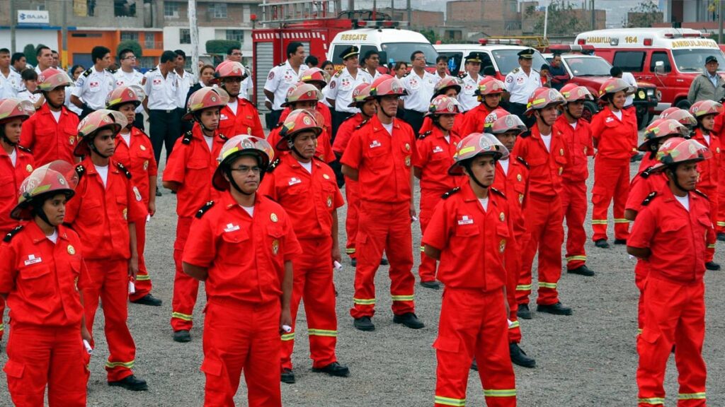 bomberos voluntarios del Perú